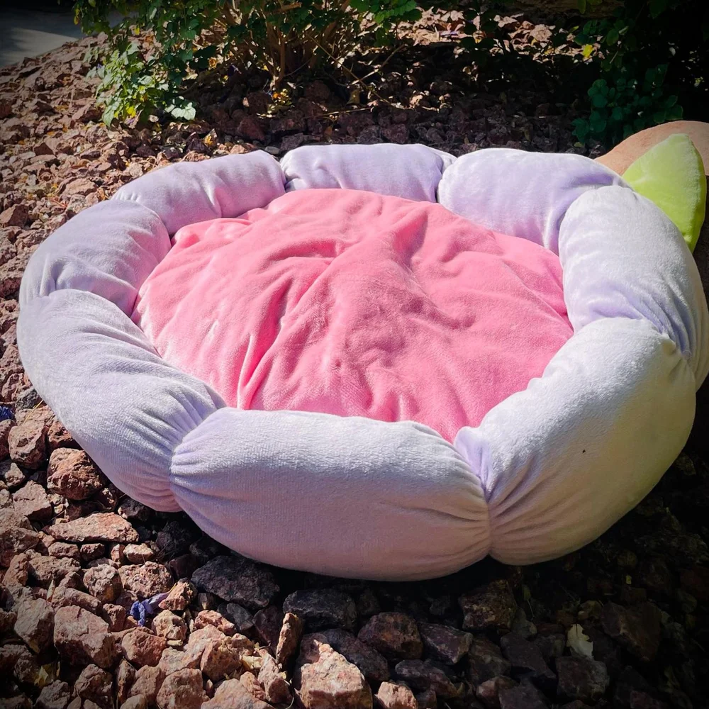 Kitten/Puppy Soft Shaggy Bed. Cozy Nest for Deep Sleep. Diameter: 21
